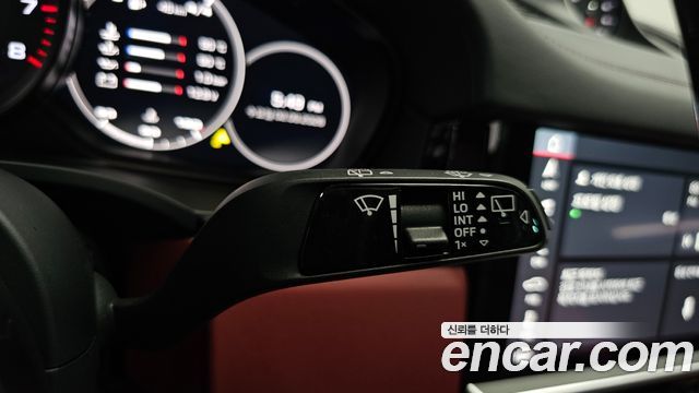 Porsche Cayenne 2019 — photo 38