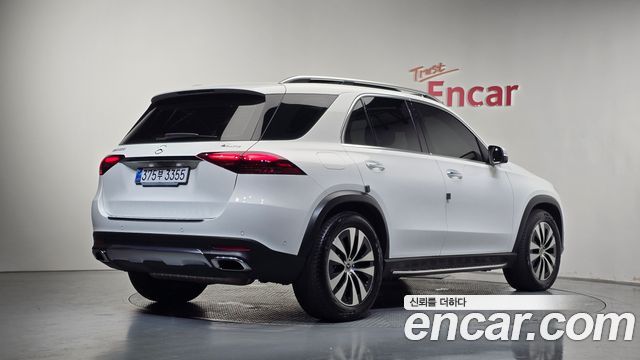 Mercedes-Benz GLE-Class 2025 — photo 2