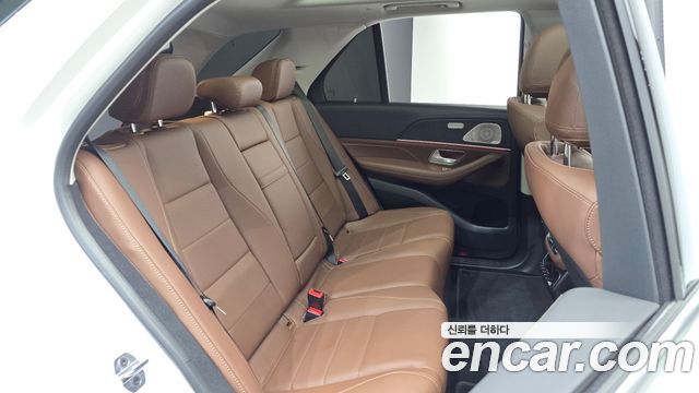 Mercedes-Benz GLE-Class 2025 — photo 17