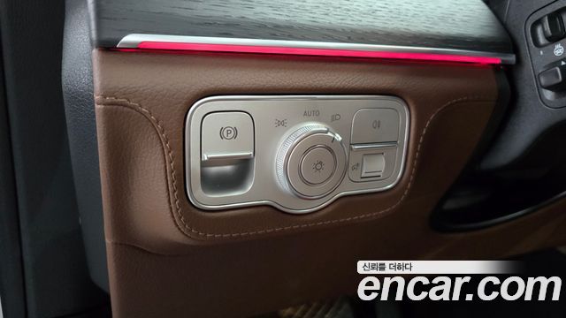 Mercedes-Benz GLE-Class 2025 — photo 26