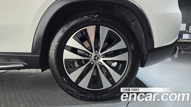 Mercedes-Benz GLE-Class 2025 — photo 7