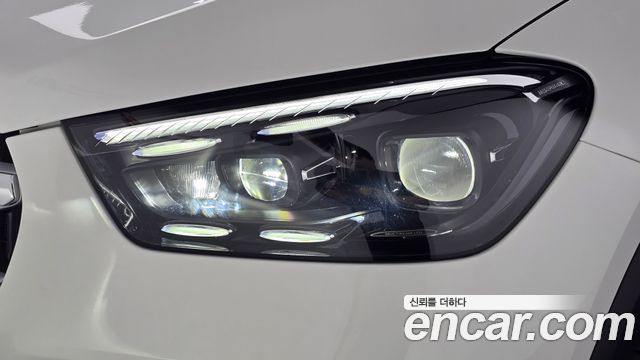 Mercedes-Benz GLE-Class 2025 — photo 8