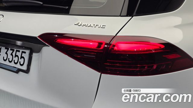 Mercedes-Benz GLE-Class 2025 — photo 9