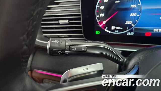 Mercedes-Benz GLE-Class 2025 — photo 27