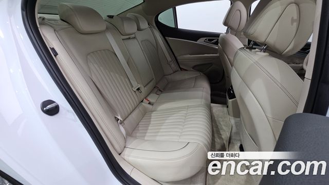Genesis G70 2023 — photo 17