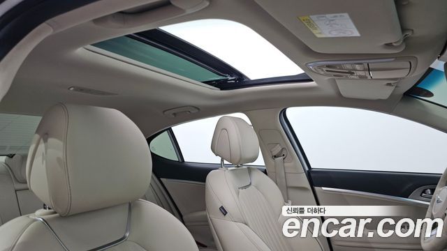 Genesis G70 2023 — photo 23