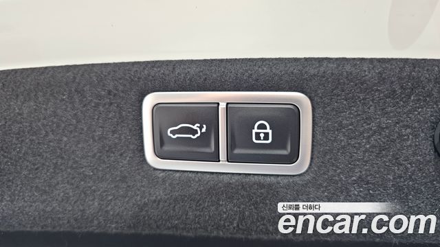 Genesis G70 2023 — photo 36