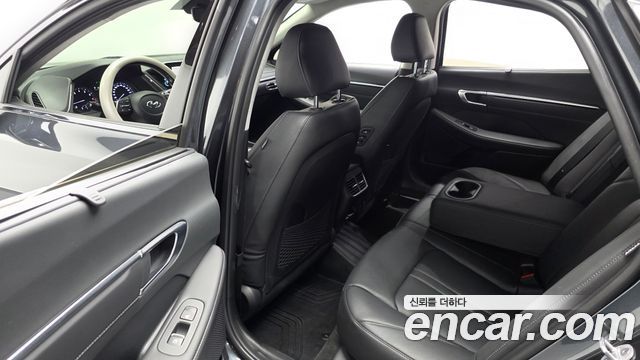 Hyundai Sonata 2023 — photo 17