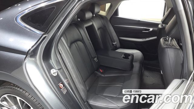 Hyundai Sonata 2023 — photo 18