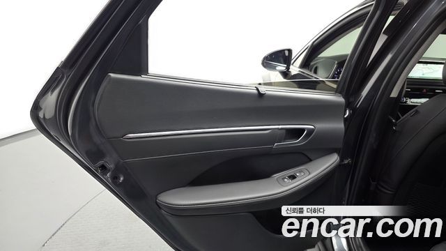 Hyundai Sonata 2023 — photo 15