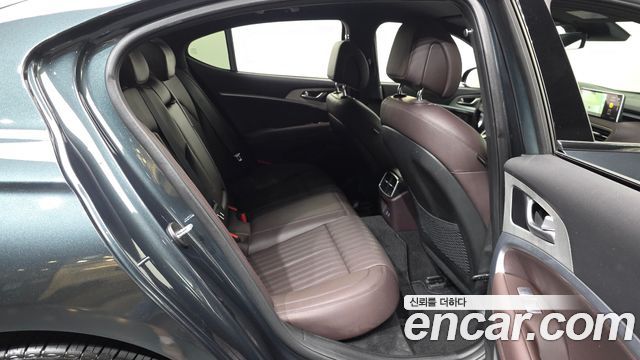Genesis G70 2024 — photo 12