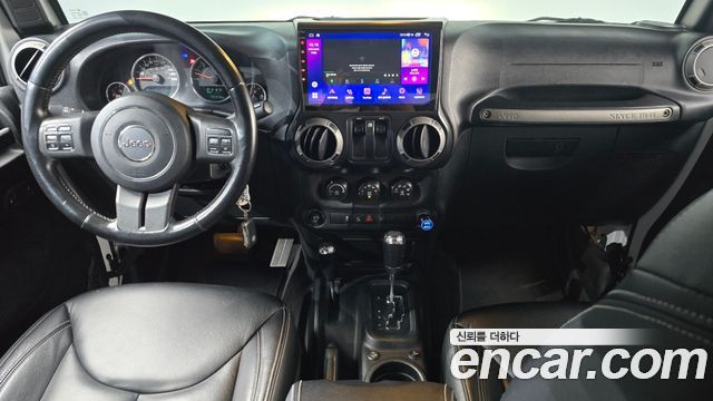 Jeep Wrangler 2017 — photo 10