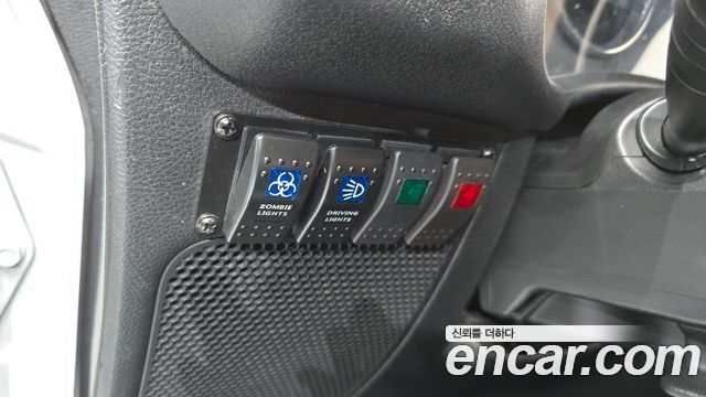 Jeep Wrangler 2017 — photo 22