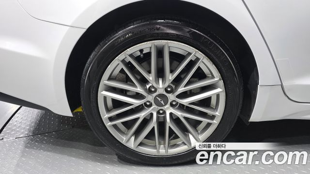 Genesis G70 2019 — photo 5