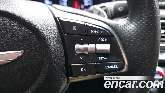 Genesis G70 2019 — photo 23