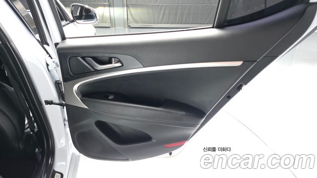 Genesis G70 2019 — photo 15