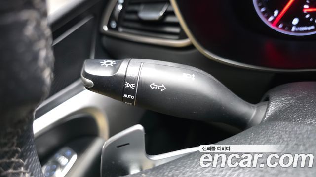 Genesis G70 2019 — photo 28