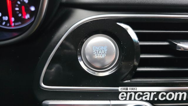 Genesis G70 2019 — photo 30