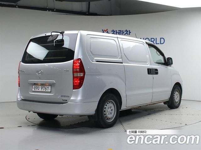 Hyundai Starex 2009 — photo 2