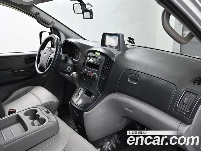 Hyundai Starex 2009 — photo 7