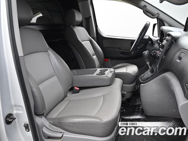 Hyundai Starex 2009 — photo 10