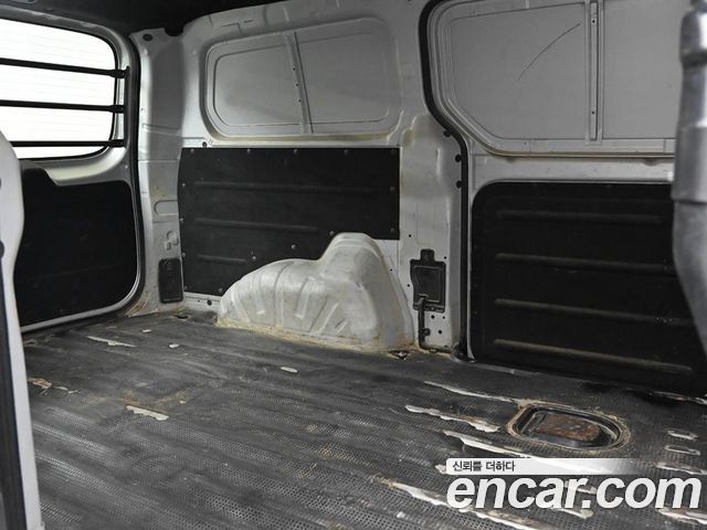 Hyundai Starex 2009 — photo 12