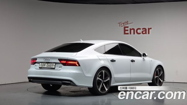 Audi A7 2016 — photo 2