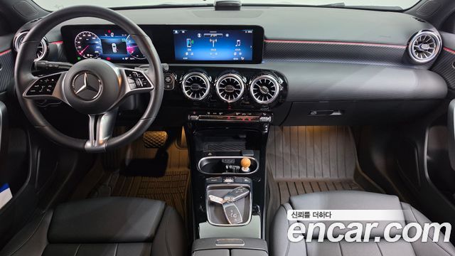 Mercedes-Benz A-Class 2024 — photo 10