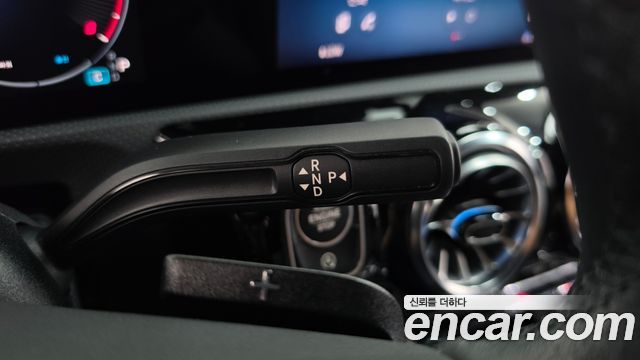 Mercedes-Benz A-Class 2024 — photo 12