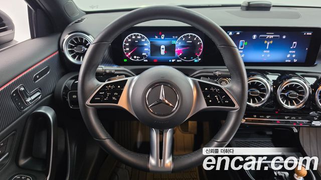 Mercedes-Benz A-Class 2024 — photo 18