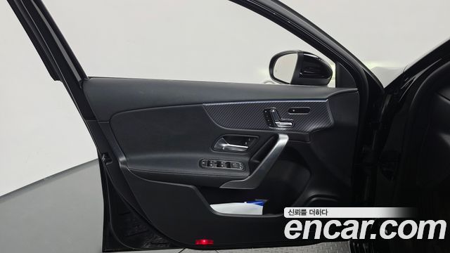 Mercedes-Benz A-Class 2024 — photo 14