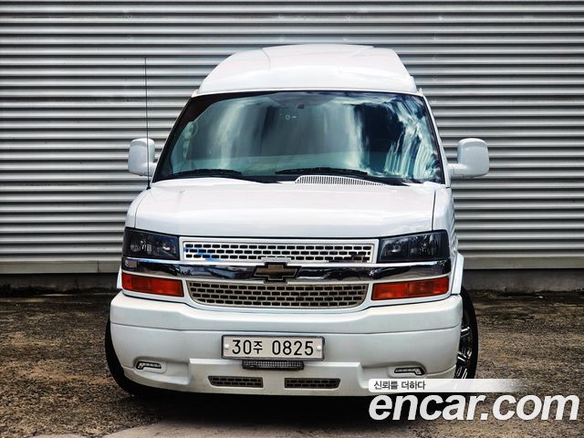 Chevrolet Express Van 2015 — photo 2