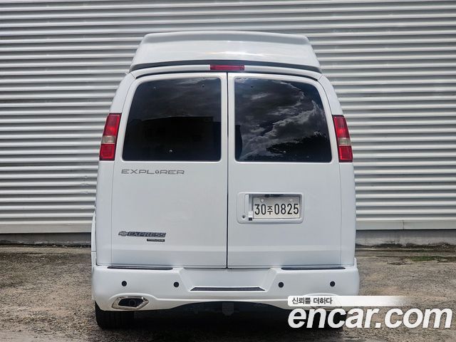 Chevrolet Express Van 2015 — photo 5