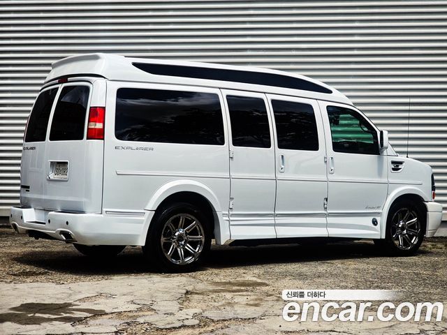 Chevrolet Express Van 2015 — photo 6