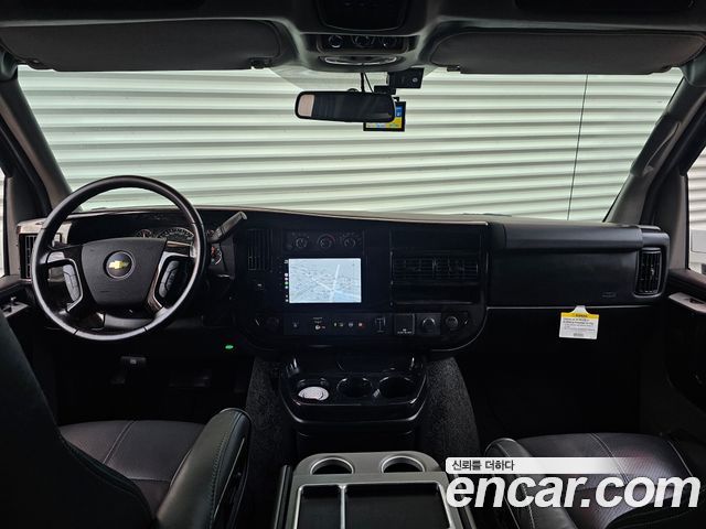 Chevrolet Express Van 2015 — photo 10