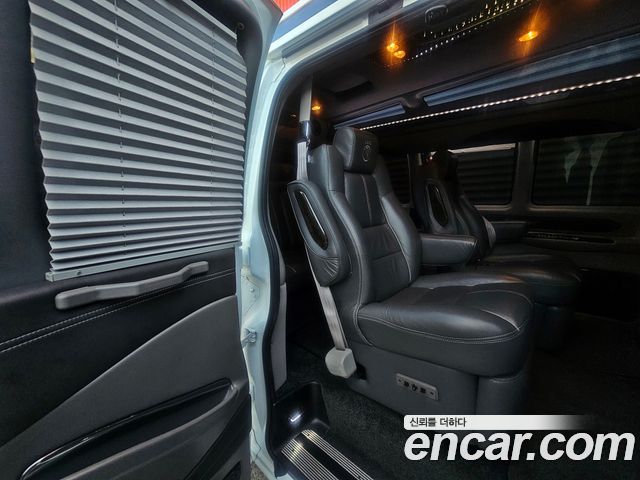 Chevrolet Express Van 2015 — photo 13
