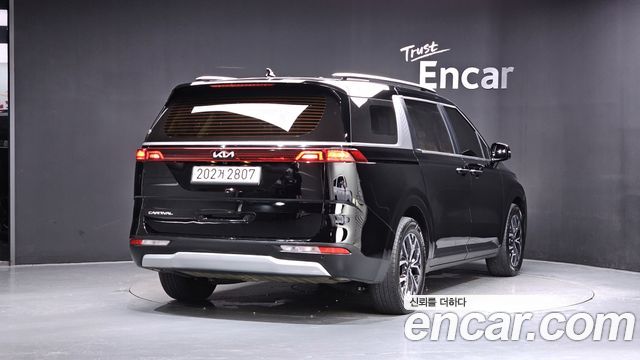 Kia Canival 2022 — photo 2