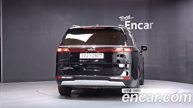 Kia Canival 2022 — photo 4