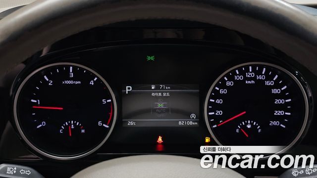Kia Canival 2022 — photo 11