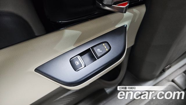 Kia Canival 2022 — photo 24