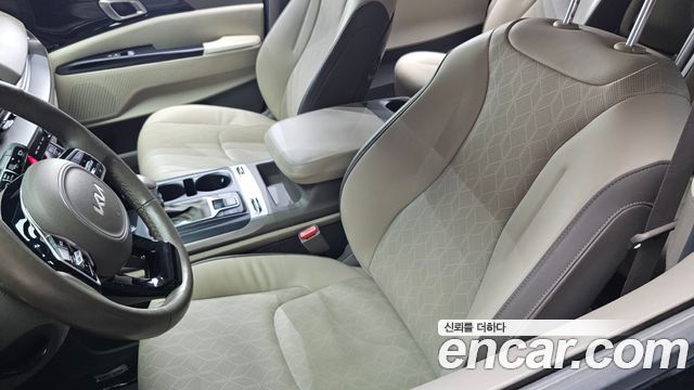 Kia Canival 2022 — photo 27