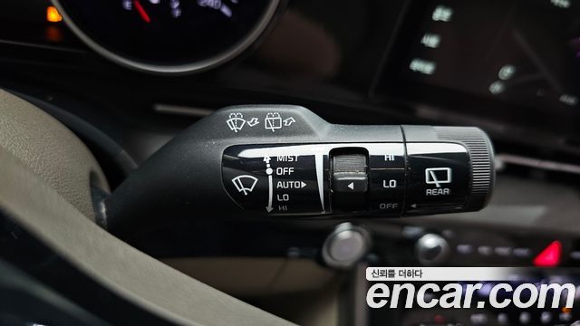 Kia Canival 2022 — photo 29