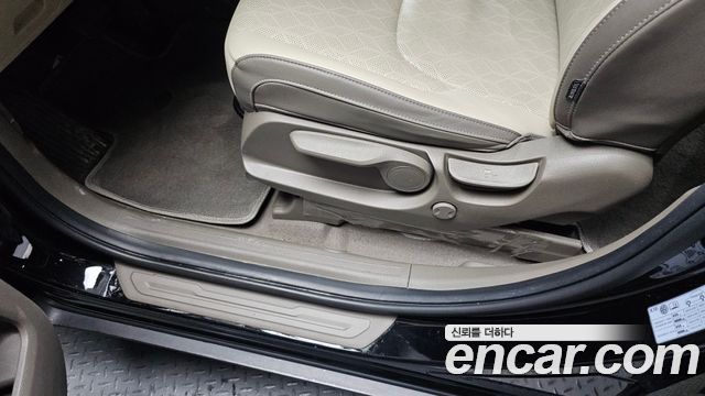 Kia Canival 2022 — photo 31