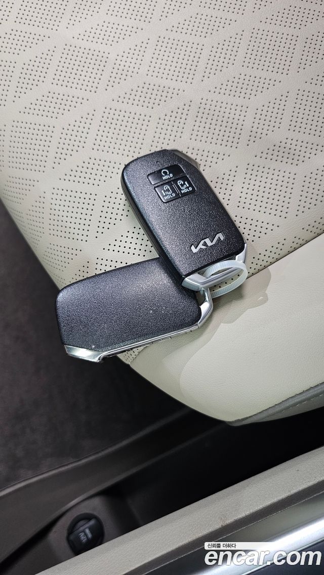 Kia Canival 2022 — photo 33