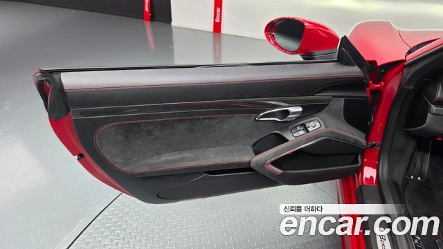 Porsche 718 2018 — photo 14