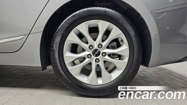 Kia K8 2023 — photo 7