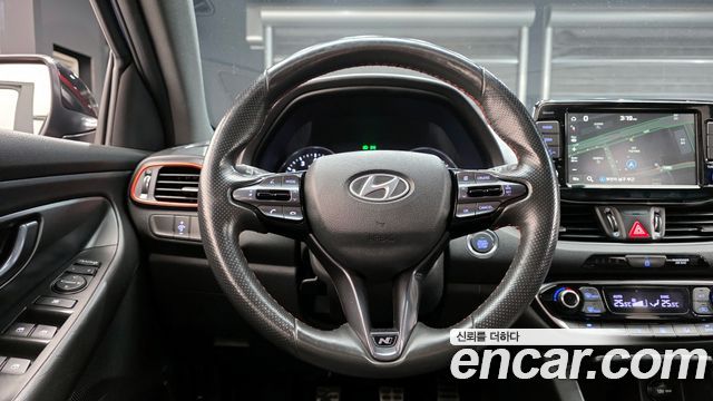Hyundai i30 2020 — photo 12