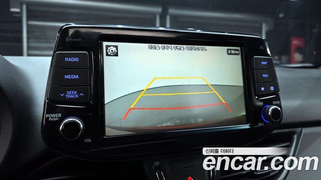 Hyundai i30 2020 — photo 13