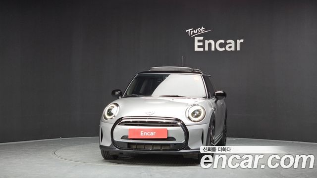 Mini Cooper 2024 — photo 3