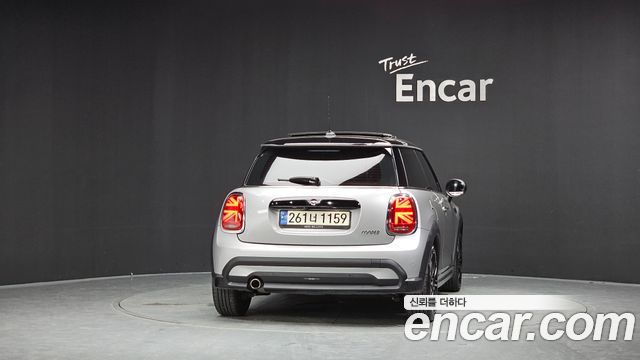 Mini Cooper 2024 — photo 4